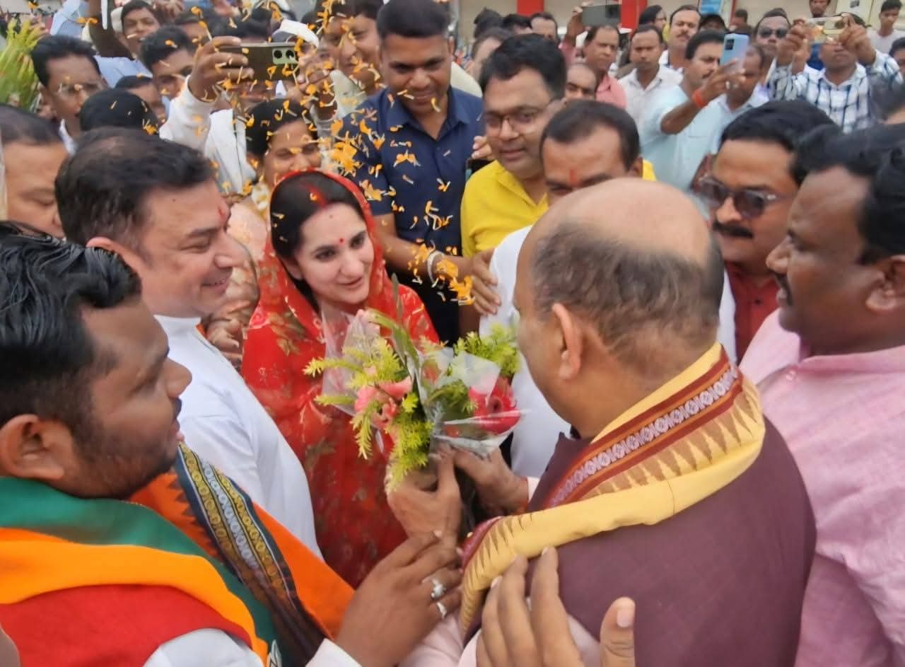 ଶାସନ ରେ ରହିବା ପାଇଁ ଦିବା ସ୍ବପ୍ନ ଦେଖୁଛି କଂଗ୍ରେସ